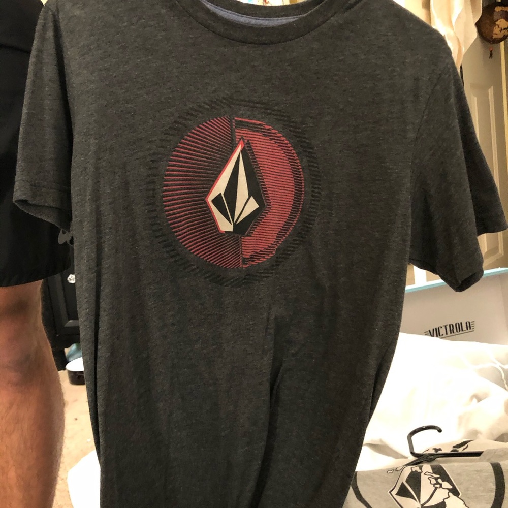 Volcom shirt
